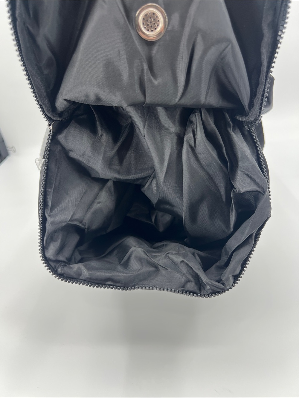 ALO Yoga Black Nylon Gym Shoulder Tote Shoes Compartment - Picture 6 of 10